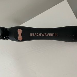 BEACH WAVER CURLING IRON